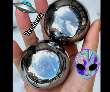 Load image into Gallery viewer, Terahertz spheres (with wooden laser cut sphere holders)