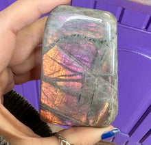 Load image into Gallery viewer, peach gold fire flash with violet magenta overlay Labradorite Freeform #5