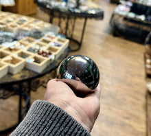 Load image into Gallery viewer, Terahertz spheres (with wooden laser cut sphere holders)
