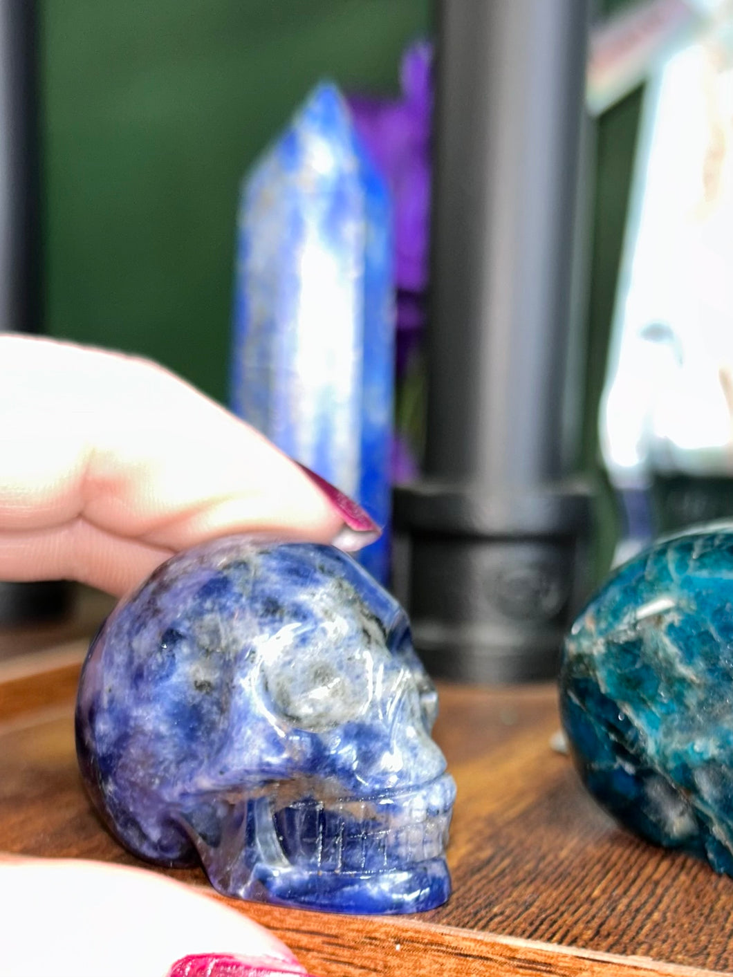 Sodalite skull