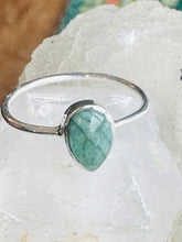 Load image into Gallery viewer, Genuine Emerald size 9 ring- handmade
